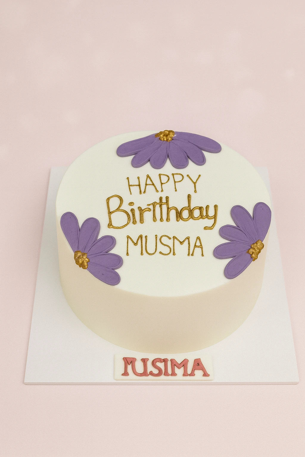 Royal Luxe Essence Cake