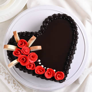 Heart Shape ChocoTruffle Cake With Fondant Roses